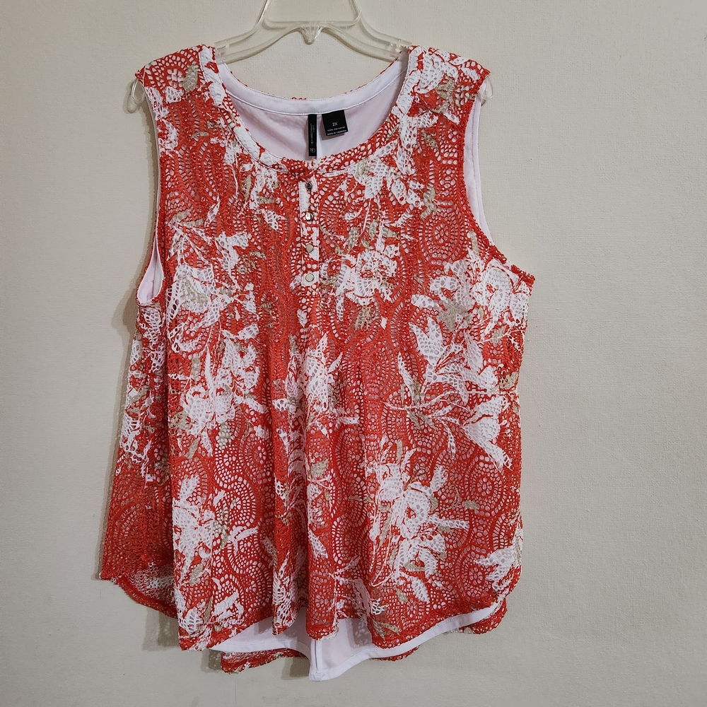 new directions Coral and White Lace Floral Sleeveless Top